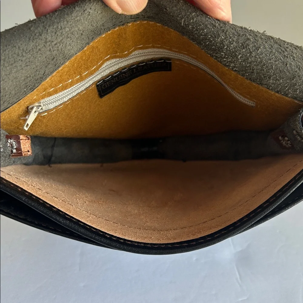 Leather Crossbody Bag in Two-tone Black & Brown